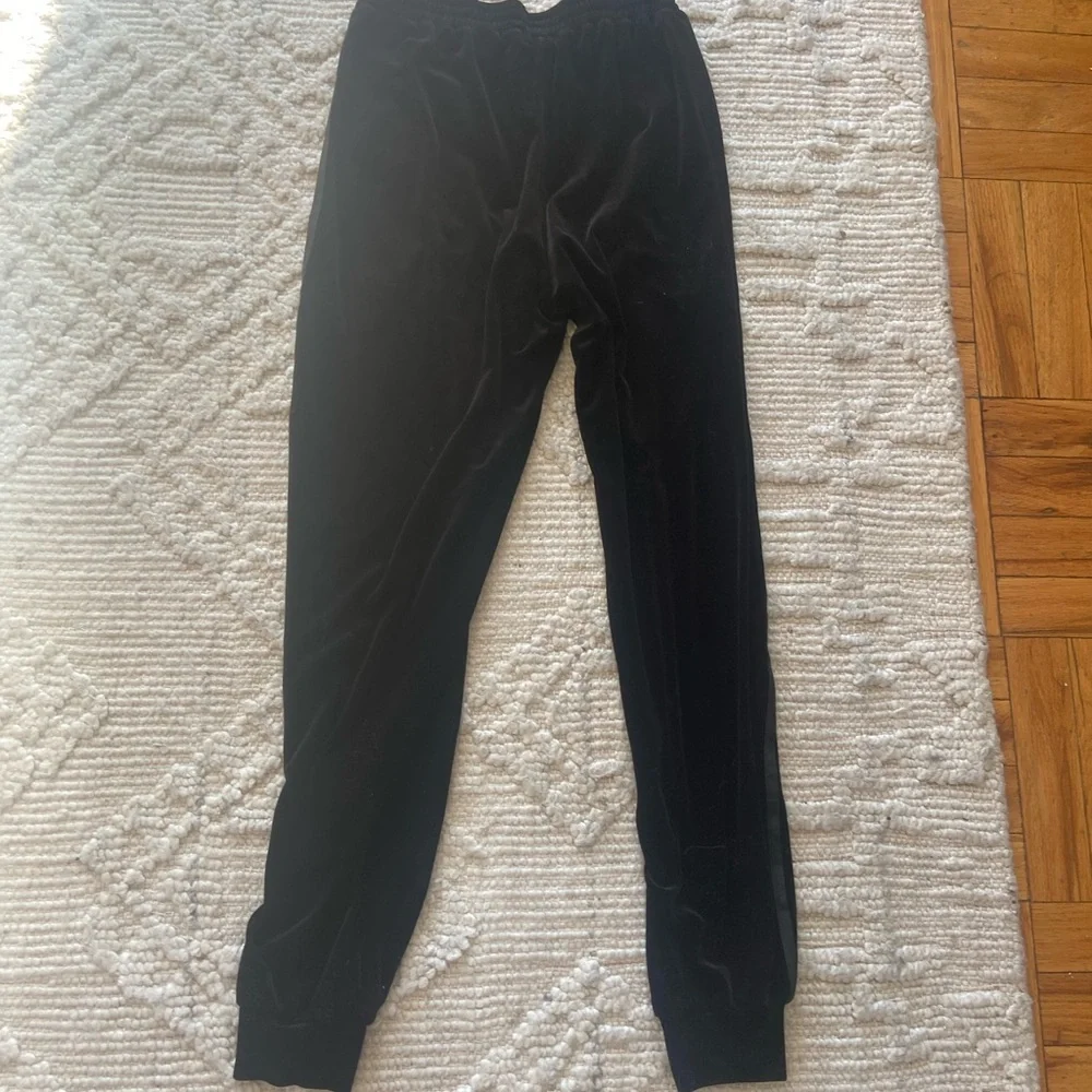 Tiger Mist Revolve Jaden Black Velour Jogger Pants - Picture 5 of 7